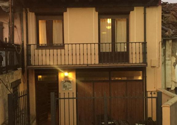 Riaza Villa | Villa Riaza