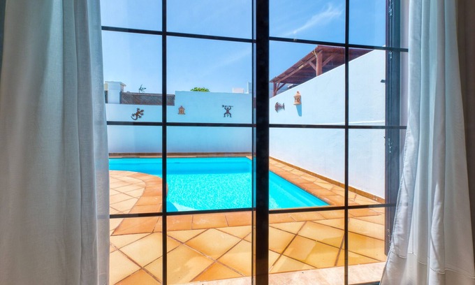 Playa del Cable House | Villa Rosa private pool, air-con