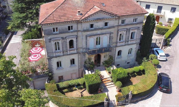 Caprino Veronese House | Villa San Marco in neoclassical style