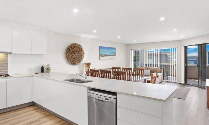 Fingal Bay Apartment | Villa Serene 3, 6-10 Market Street - Surfside Apartments WiFi, water views, Air Con, Pool