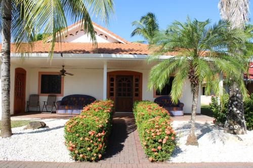 Tambor House | Villa Serenidad