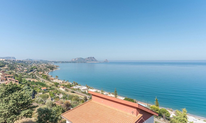 Torre Colonna-sperone Apartment | Villa Sole by Wonderful Italy - Stromboli con terrazza