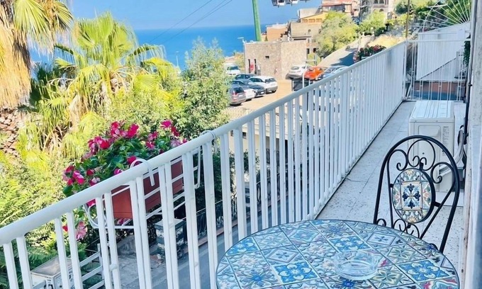 Taormina City Centre Apartment | Villa Sunday