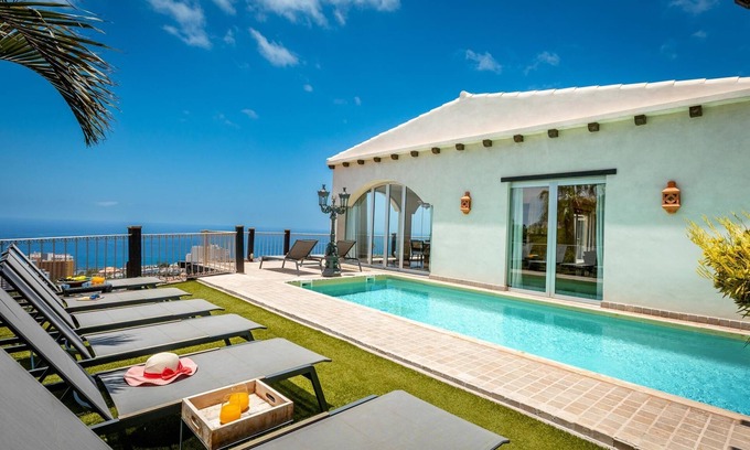 San Eugenio Villa | Villa Toscana Indoor & Outdoor Pool