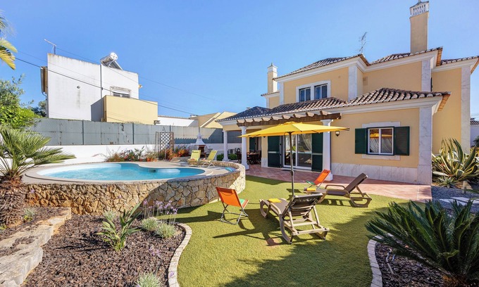 Alvor Villa | Villa 'Tucha' with Private Pool, Wi-Fi and Air Conditioning