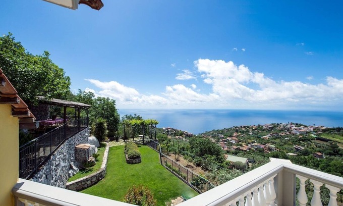 Sant'Agata sui Due Golfi Villa | Villa Turtle with sea view and private pool