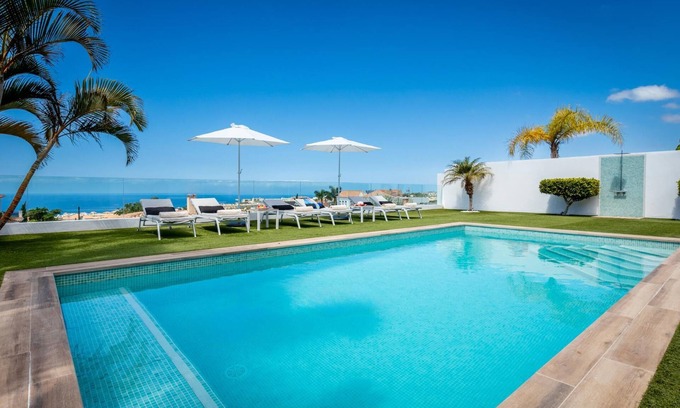 Costa Adeje Villa | VILLA VALENTINA OCEAN VIEW HEATED POOL