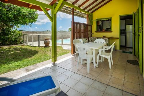 Saint-Francois House | Villa Vanille - Maison avec piscine partagée