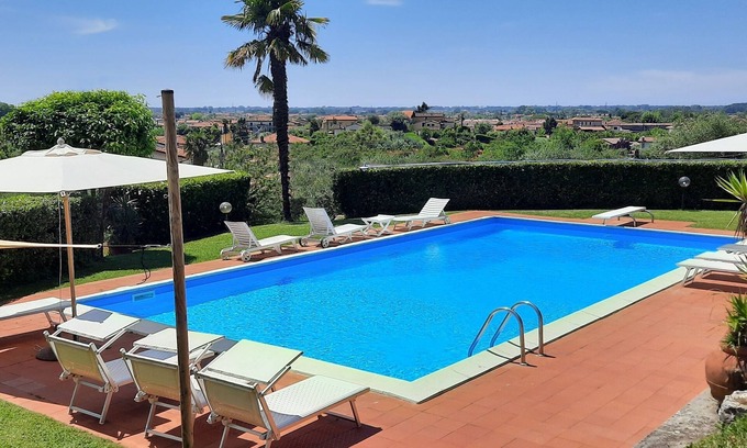 Camaiore Villa | Villa Veranda, big private pool in relaxing green hills just 4 km from the beach