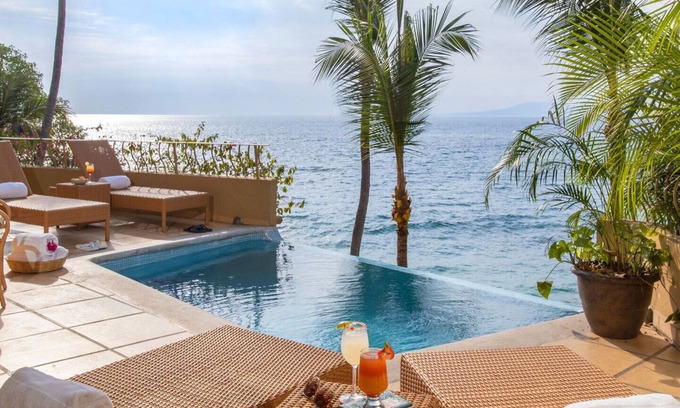 Amapas Villa | Villa Vista - Private Beachfront 4 Bedroom Villa