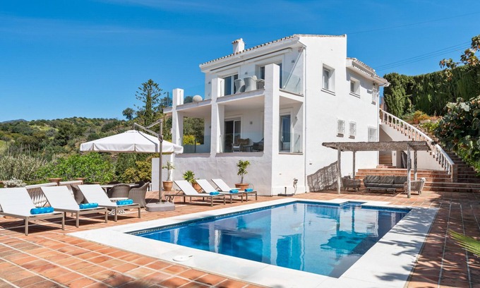 Urbanizacion el Rosario Villa | Villa Vista Royale Marbella | Ref. #100