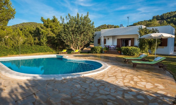 Sant Josep de sa Talaia Villa | Villa with Fantastic Sea View, Pool, Terrace, Wi-Fi.