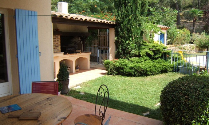 Simiane-Collongue House | Villa with pool and large garden