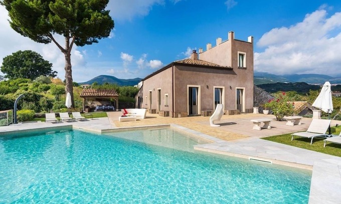 Zafferana Etnea Villa | Villa with pool Sicily, Mt Etna villa, large villa to let Sicily