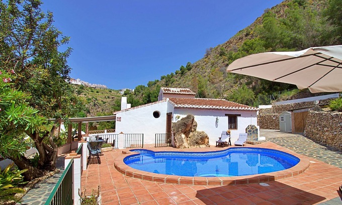 Frigiliana Villa | Villa with private pool, unwind in the Frigiliana countryside