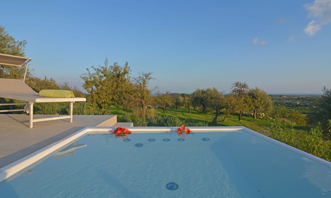 Noto Villa | Villa with spectacular sea view near the center of Noto and services, you will love it.