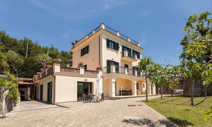 Sant'Agata sui Due Golfi Villa | Villa Yuri with private pool
