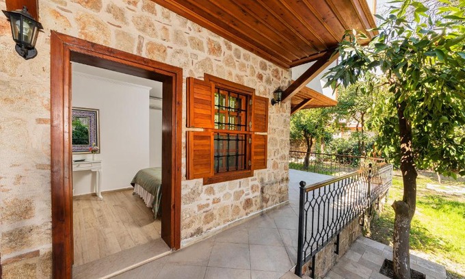Kaleici House | Villa Zemira Garden