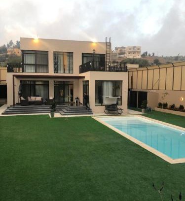 Suwailih Ski Chalet | Villa27