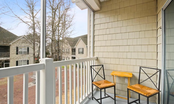 Little River Apartment | Village at the Glens L-205