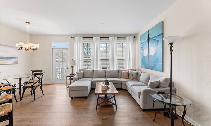 Ocean View House | Village Green Dr 13 Townhouse