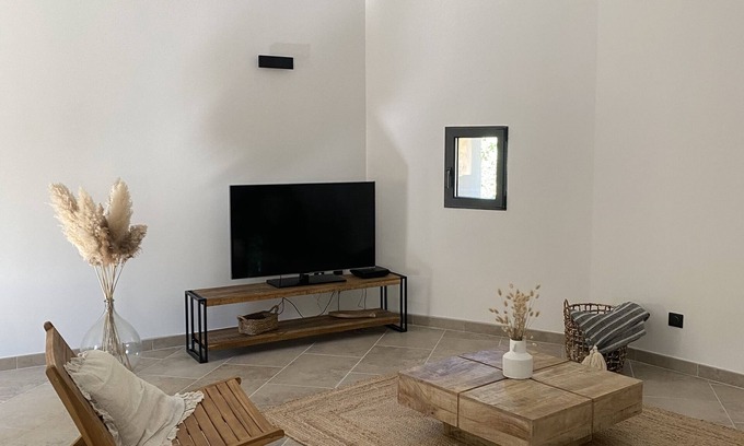 Gigondas Apartment | Village house in the heart of Gigondas