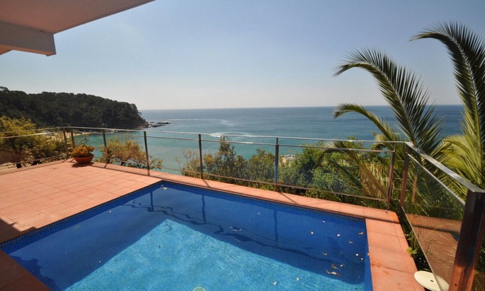 Lloret de Mar House | Villas Costa Brava- Villa Sol Solet. First line of the sea in Cala Canyelles