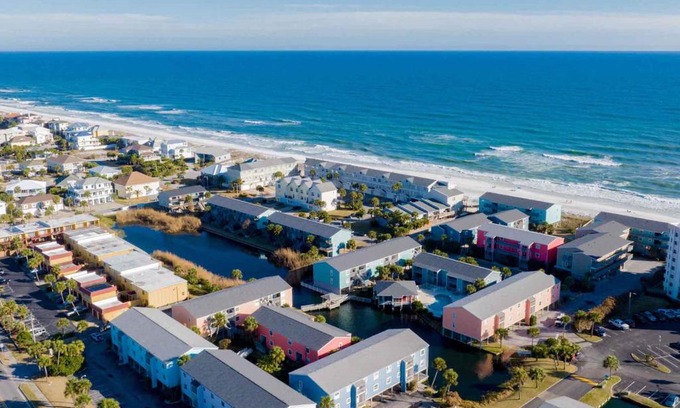 Pensacola Beach Apartment | Villas on the Gulf #H6