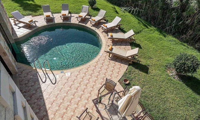 Platanias Town Villa | Villas Platanias 4 bedroom villa II with a heated pool