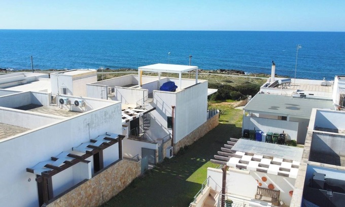 Capilungo House | Villetta Charme 2 in Capilungo, 5 guests, by the sea