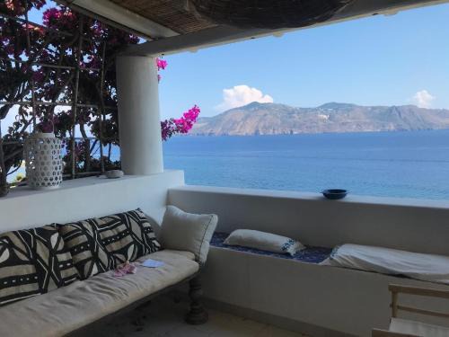 Lingua House | Villetta I 100 Gradini - ampie terrazze sul mare e giardino mediterraneo