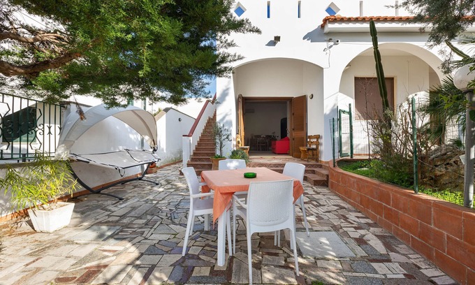 Santa Maria al Bagno Apartment | Villetta Roberta - Piano Terra by BarbarHouse