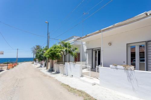 Posto Rosso House | Villetta Mary vista mare