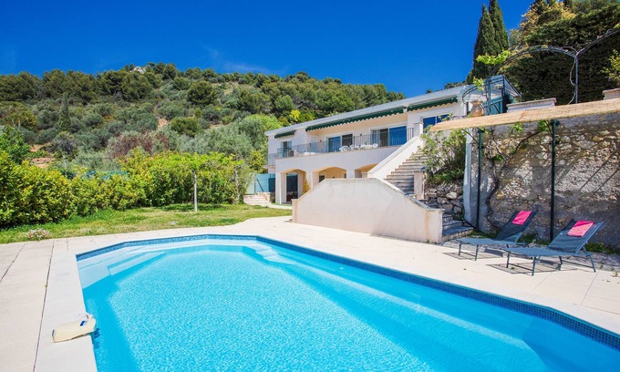 Nice Villa | VINAIGRIER HILLS VI3086 by RIVIERA HOLIDAY HOMES