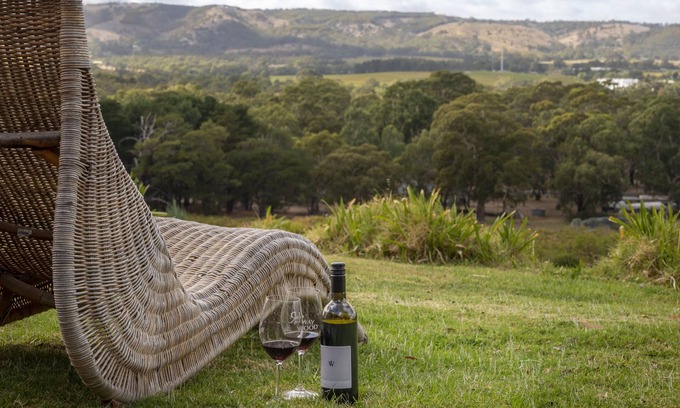 McLaren Flat House | Vineyard accommodation with stunning views