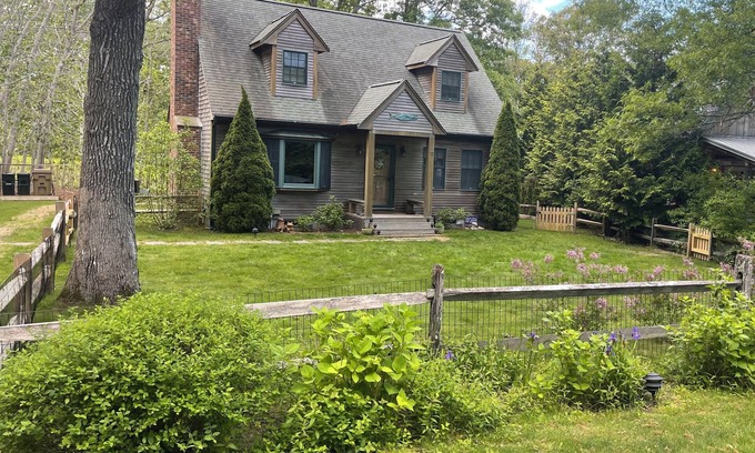 Vineyard Haven House | Vineyard Haven, Close to town and Lake Tashmoo