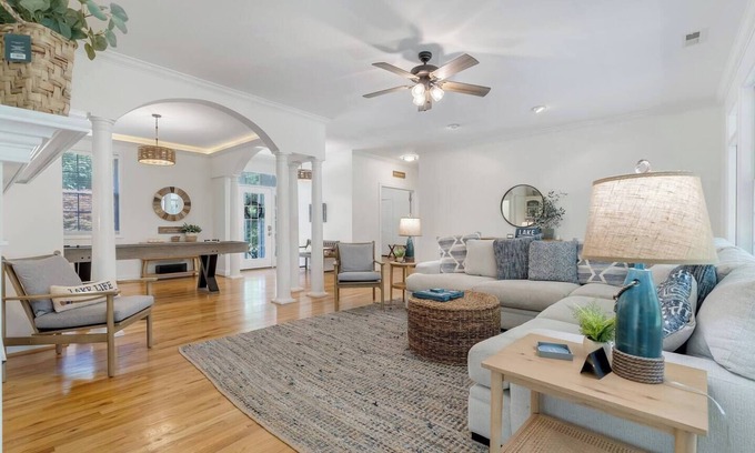 Seneca House | Vineyard Oasis on Lake Keowee