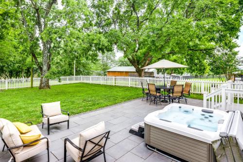 Verona House | Vineyard Retreat at George Vest Historical Home