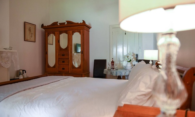 Bremer Apartment | Vineyard Suite for a couple in Historical Homestead, relax on family winery.