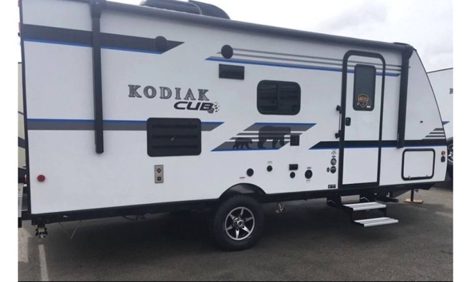 Grapevine House | Vineyards Campground - Lake Grapevine (RV Rental with Delivery & Pick Up Only)