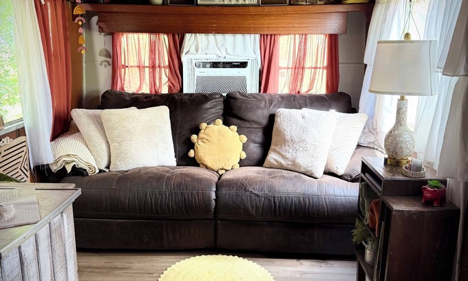 Foley Cottage | Vintage 1950’s campernThe Shack