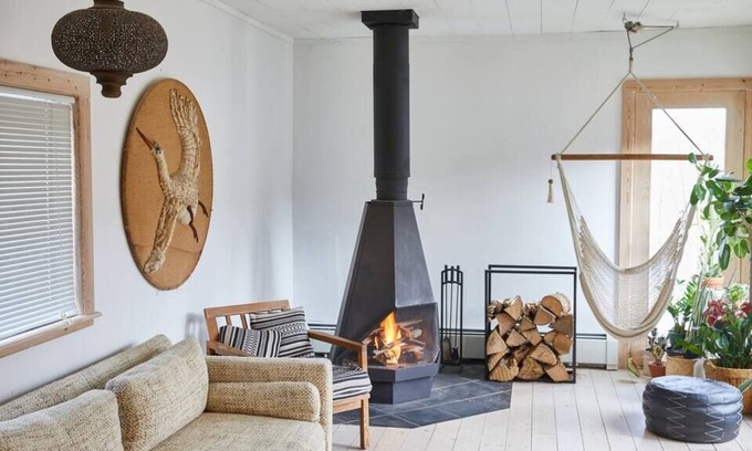 Debruce House | Vintage 3 bedroom rustic farmhouse with indoor fireplace