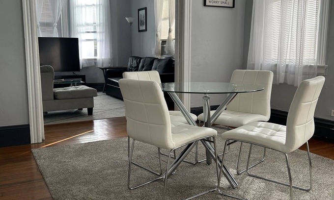 Federal Hill Apartment | Vintage 3BR Apt in Federal Hill!