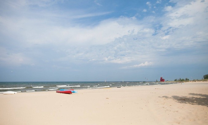 Macatawa Cottage | Vintage Lake Michigan Beach Cottage