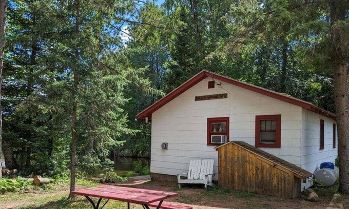 Phillips Cottage | Vintage Lakeside Cottage on Long Lake ~ Birchwood