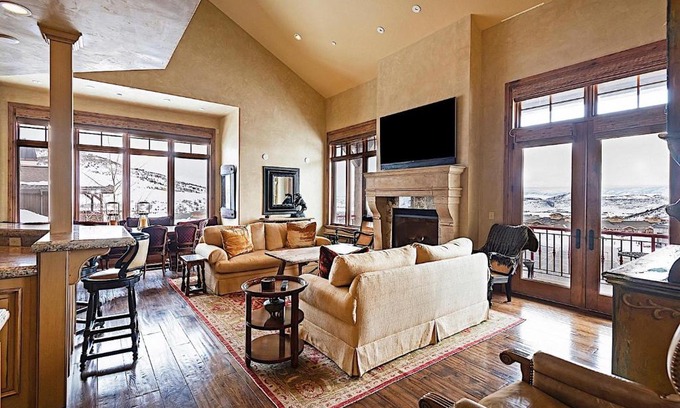 Park City Apartment | Vintage Mountain Townhome 21 by Casago