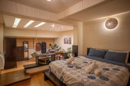 Zamalek Apartment | Vintage Vibrant Space !