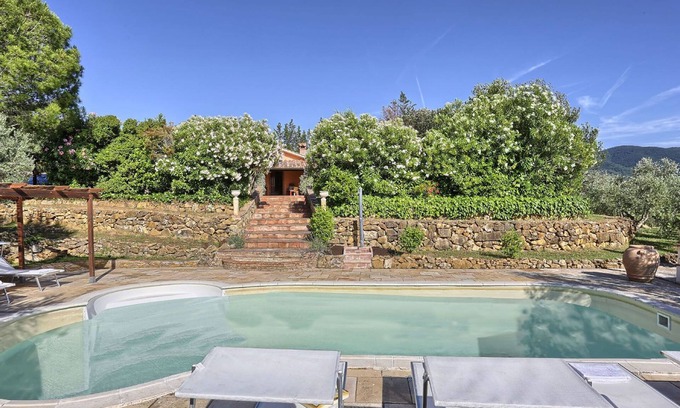 Scarlino Villa | Virginia 8 , Emma Villas