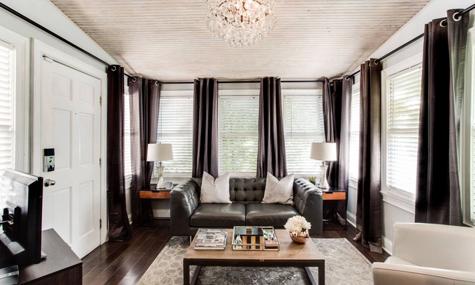 Atkins Park Apartment | Virginia Highlands Carriage House Apartment Steps From Bars And Restaurants