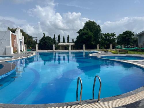 Dahanu Resort | Viroha, Dahanu - Luxury 3BHK Farm Arvind Villa - 121